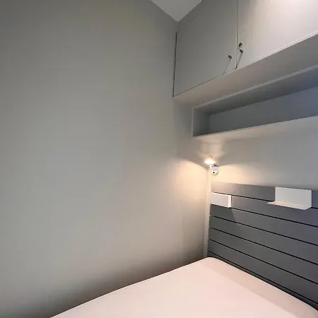 Lumineux Avec Balcon A Saint-jean-de-luz, A Deux Pas De La Et Des Commerces - Fr-1-239-839 Saint-Jean-de-Luz